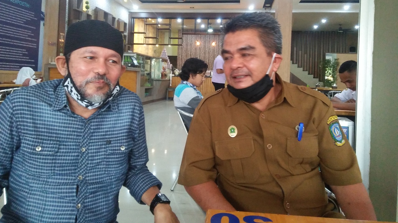 aktivis dan pejabat lingkungan hidup