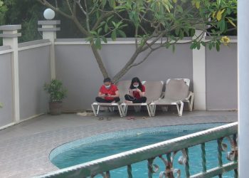 Kolam renang di Queen Victoria Imperium di Batam Center, Kota Batam. (Foto: Bintang Hasibuan)