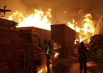 mobil pemadam kebakaran Batam