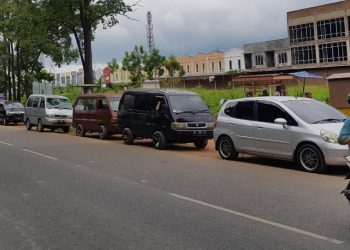 antrean SPBU Sagulung Batam