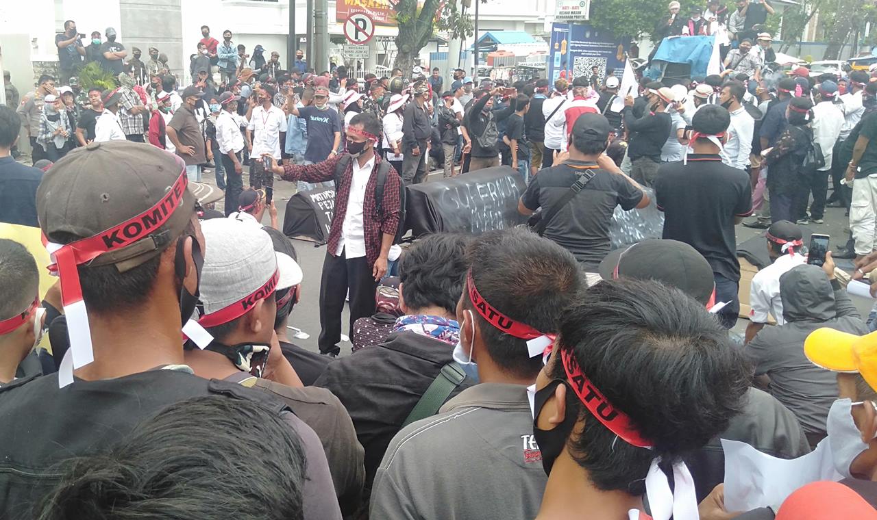 demo kantor Gubernur Sumut