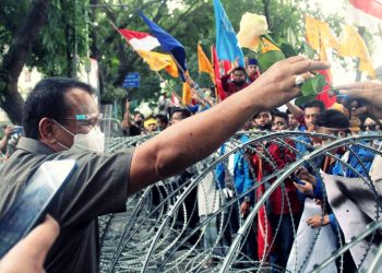 mahasiswa Medan demo DPRD Sumut