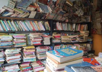 Toko buku bekas di kompleks Sakura Anpan, Batam. (Foto: Hendra Mahyudi)