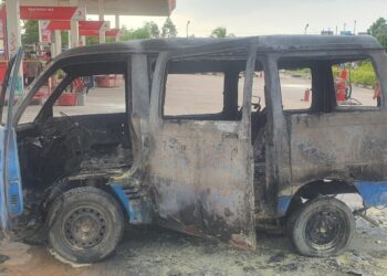 Mobil terbakar di SPBU Merapi Subur, Sagulung, Batam, Kepulauan Riau. (Foto: Arsip Polresta Barelang)