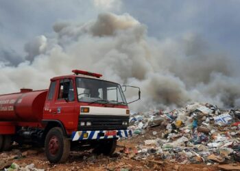 Kebakaran di TPA Punggur, Batam, Kepulauan Riau. (Foto: Muhamad Ishlahuddin)