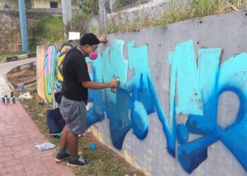 Aksi writer Batam dalam gelaran Indo Graffiti Day 2021 di Jl Raja Ali Haji, Nagoya, Batam (Foto: Fathur Rohim)