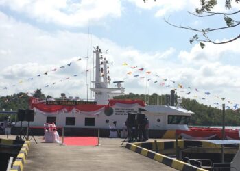 KP Hiu 16 dan KP Hiu 17, Kapal Pengawas Perikanan milik Kementrian Kelautan dan Perikanan (KKP) yang diresmikan di Pangkalan Pengawas Sumber Daya Kelautan dah Perikanan (PSDKP) Batam, Selasa, 9 Maret 2021. (Foto: Fathur Rohim)