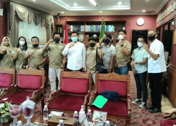 SMSI Batam berkujung ke Kantor DPRD Kota Batam. (Foto: Arsip SMSI Batam)