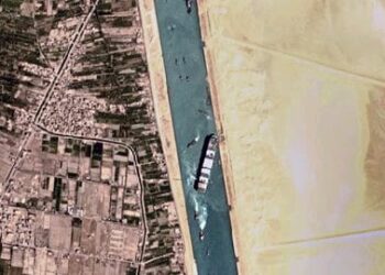 Penampakan saat kapal tanker M/T Rumford saat mogok di Terusan Suez pada Selasa, 6 April 2021. (Foto: Istimewa)