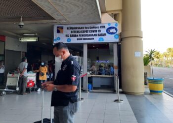 Loket tes GeNose di Bandara Internasional Hang Nadim Batam. (Foto: Muhamad Ishlahuddin)