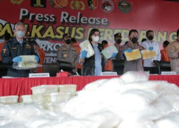 Jumpa pers hasil operasi Dewa Ruci 2021 di Lapangan Mabes Polri, Rabu 28 April 2021. (Foto: Portal Kriminal)