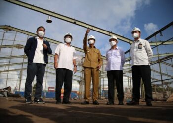 Kepala BP Batam, Muhammad Rudi, melakukan peninjauan ke Pelabuhan Batu Ampar, Senin, 17 Mei 2021 pagi. (Foto: Humas BP Batam)