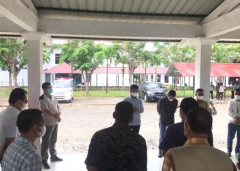 Wali Kota Batam, Muhammad Rudi, saat meninjau Asrama Haji di Batam Kota bersama Forkompida, Sabtu, 29 Mei 2021. (Foto: Fathur Rohim)