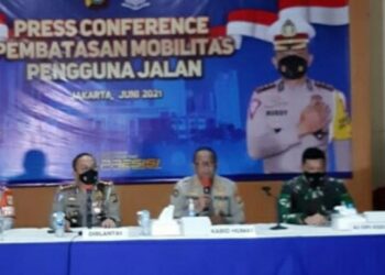 Jumpa pers tentang pembatasan mobilitas pengguna jalan di Mapolda Metro Jaya, Senin, 21 Juni 2021.