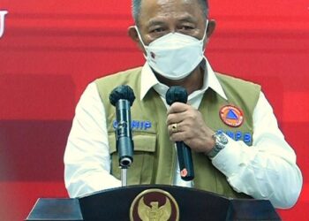 Ketua Satgas Covid-19, Ganip Warsito, saat memberikan keterangan selepas mengikuti rapat terbatas bersama yang dipimpin presiden, Senin, 7 Juni 2021 di Kantor Presiden di Jakarta.