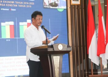 Rudi saat memaparkan isu-isu strategis dalam rancangan RPJMD Kota Batam Tahun 2021-2026. (Foto: Mediacenter)