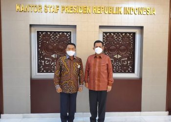 Gubernur Kepri, Ansar Ahmad, bersama Staf Khusus Kepresidenan Jenderal (Purn.) Moeldoko. (Foto: Ist)