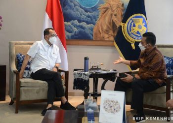 Menteri Perhubungan RI, Budi Karya Sumadi, Gubernur Kepulauan Riau, Ansar Ahmad, membahas tindak lanjut pembangunan Pelabuhan Malako, di Jakarta. (Foto: Ist)