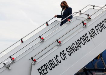 Wakil Presdien Amerika Serikat, Kamala Harris tiba di Singapura, Minggu, 22 Agustus 2021.