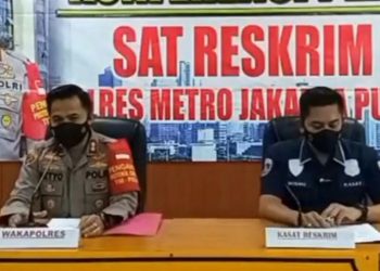 Wakapolres Metro Jakarta Pusat, AKBP Setyo Koes Heriyanto (kiri) saat menyampaikan keterangan pers, Senin, 13 September 2021.