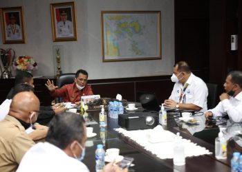 Gubernur Kepulauan Riau, Ansar Ahmad menerima kunjungan kehormatan Inampa di Ruang Kerjanya di lantai 4, Dompak, Tanjungpinang, Selasa, 5 Oktober 2021. (Foto: Humprov Kepri)