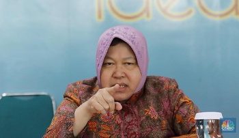 Menteri Sosial, Tri Rismaharini.