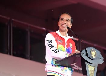 Presiden Joko Widodo saat meresmikan Pekan Olahraga Nasional (PON) XX Papua Tahun 2021 di Stadion Lukas Enembe, Kabupaten Jayapura, Provinsi Papua, Sabtu, 2 Oktober 2021 malam.