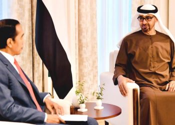 Presiden Joko Widodo saat menggelar pertemuan bilateral dengan Pangeran MBZ di Istana Al-Shatie, Abu Dhabi, Persatuan Emirat Arab, Rabu, 3 November 2021.