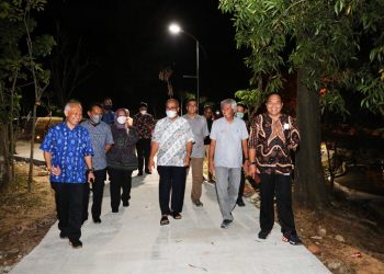 Kunjungan Purwiyanto, Wakil Kepala BP Batam, sedang melakukan kunjungan ke Taman Rusa Sekupang. (Foto: Humas BP Batam)