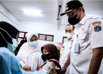 Gubernur DKI Jakarta Anies Baswedan menginsprksi pelaksanaan vaksinasi anak usia sekolah. (Foto: Ist)
