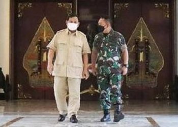 Menhan Prabowo Subianto dan Kepala Staf Angkatan Darat (Kasad) Jenderal TNI Dudung Abdurachman. (Foto: Dispenad)