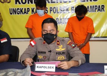 Dua tersangka pengeroyokan Musliman. (Foto: Istimewa)