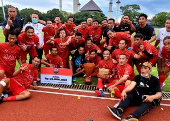 Tim sepak bola DKI Jakarta (PWI Jaya), Kamis, 17 Februari 2022 juara turnamen sepak bola antarwartawan memperebutkan Rakabuming Raka 2022. (Foto: PWI Jaya)