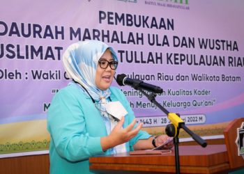 Wakil Gubernur Kepri, Marlin Agustina saat Membuka Daurah Marhalan Ula dan Wusyha Muslimat Hidayatullah Kepulauan Riau. (Foto: Diskominfo Kepri)