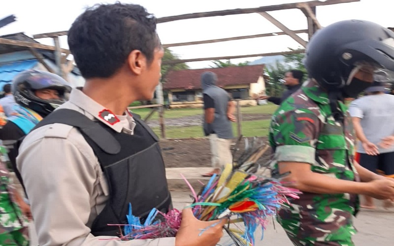 Bentrok Antarkelompok Warga Di Bima, 2 Orang Terkena Busur Panah ...