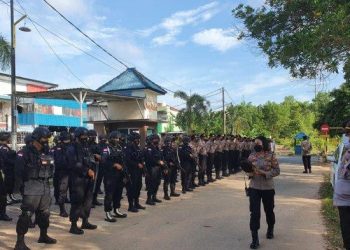 Kepolisian Daerah (Polda) Kepri,Polisi Resor Kota (Polresta) Barelang dan Satuan Brigadir Mobil (Brimob), bersama Bright PLN Batam melakukan apel dalam rangka pengamanan pembangunan objek vital nasional, (Foto: Bright PLN Batam)