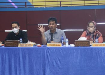 Wali Kota Batam, Muhammad Rudi dan Wakil Wali Kota Batam, Amsakar Achmad hadir langsung dalam kegiatan Musrebang tingkat Kelurahan Teluk Tering, Batam Kota. (Foto: MEDIA CENTER PEMERINTAH KOTA BATAM)