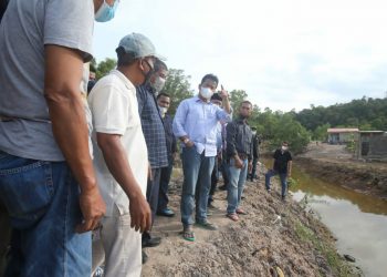 Pemerintah Kota (Pemko) Batam bergerak cepat menindaklanjuti laporan warga terkait dengan seringnya banjir di Perumahan Harapan Indah Sekupang. (Foto: MEDIA CENTER PEMERINTAH KOTA BATAM)