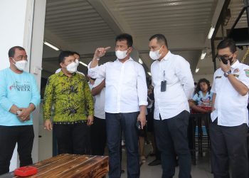 Pemerintah Kota Batam, mulai menggelar operasi pasar minyak goreng murah di dua lokasi, Seibeduk dan Sekupang. (Foto: MEDIA CENTER PEMERINTAH KOTA BATAM)