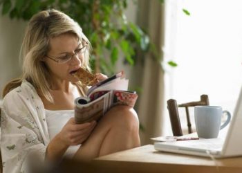 Dikutip dari womenshealthmag.com, seseorang harus sarapan sebanyak 25 gram protein jika ingin tetap terjaga hingga waktu makan siang. (Foto: Batam News).