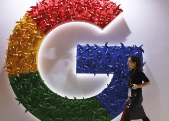 Dirjen Aptika Kementerian Kominfo, Semuel Abrijani Pangerapan menjelaskan bahwa Google telah melakukan pendaftaran secara manual. (Foto: AP Photo/Ng Han Guan).
