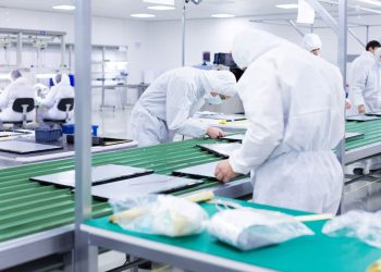 Ilustrasi Industri Semikonduktor. (Foto: Freepik)