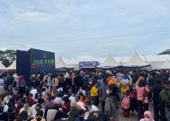 Ribuan Pencaker Bersaing di Job Fair Batam