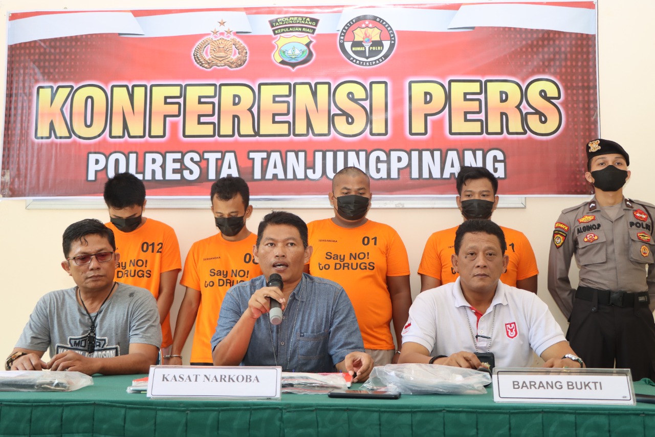 Satnarkoba Polresta Tanjungpinang mengamankan empat orang terduga pengedar Narkotika, beserta 2,5 gram sabu. (Foto: IStimewa)