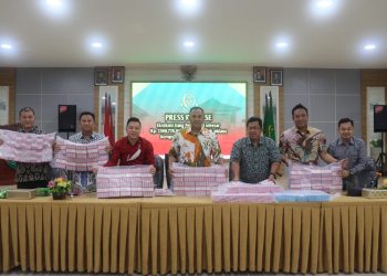 Kejari Tanjungpinang Eksekusi Uang Pengganti (UP) sebesar Rp 7,5 miliar lebih, atas perkara korupsi terpidana Ferdy Yohanes.