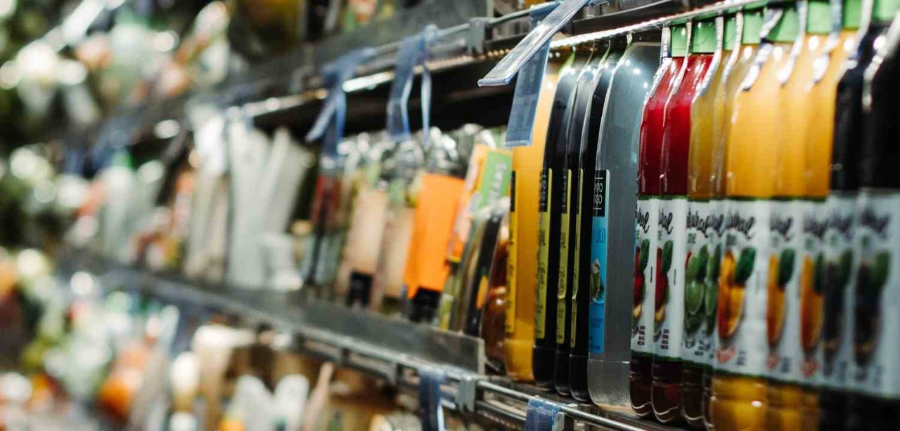 Minuman Manis. Pemerintah Akan Mangenakan Cukai pada Produk Plastik dan Minuman Berpemanis Dalam Kemasan (MBDK) Mulai Tahun 2023. (Foto: Ist/ alfamart.co.id)