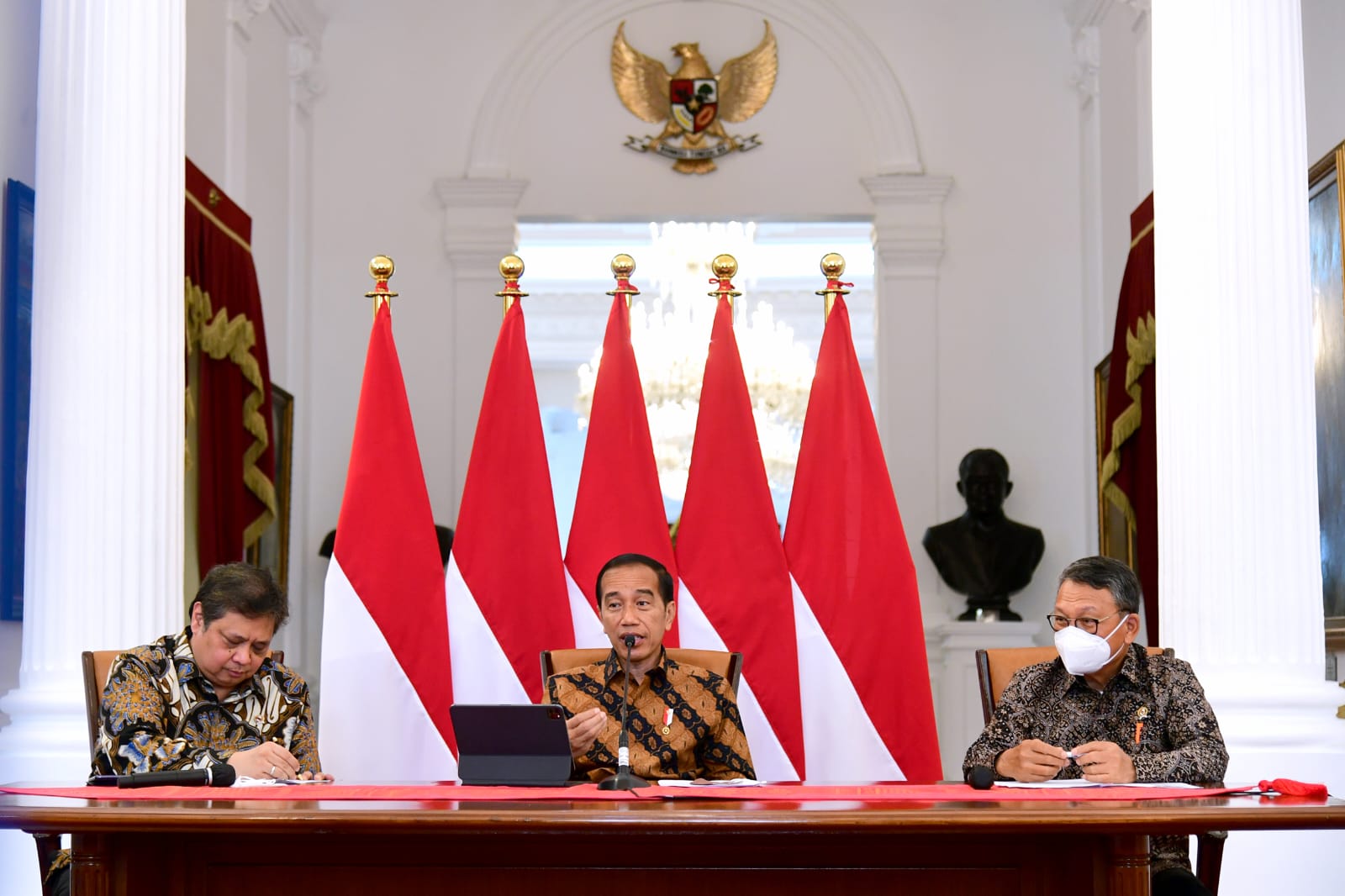 Presiden Jokowi dalam keterangannya di Istana Merdeka Jakarta, Rabu (21/12/2022). (Foto: Ist/ presidenri.go.id).