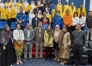 Foto bersama usai gelaran Seminar Nasional tentang kearifan lokal dan kemaritiman oleh Uniba, Kamis (26/01/2023). (Foto: Ist/ Dok.alurnews).