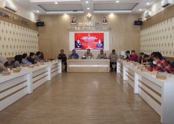 Suasana kegiatan Jumat Curhat Polresta Tanjungpinang bersama awak media, di ruang Rapat Rupatama Polresta Tanjungpinang, Jumat (06/01/2023). (Foto: HMS/ Yulita Dani).