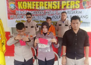 Kapolsek Sei Beduk AKP Betty Novia, dalam konferensi pers Pengungkapan Kasus Polsek Sei Beduk, Rabu (01/02/2023). (Foto: Ist/ Polsek Sei Beduk).